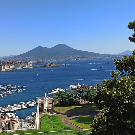 Monocamera Con Terrazzogiardino -Studette -Zona Panoramica Posillipo ナポリ エクステリア 写真