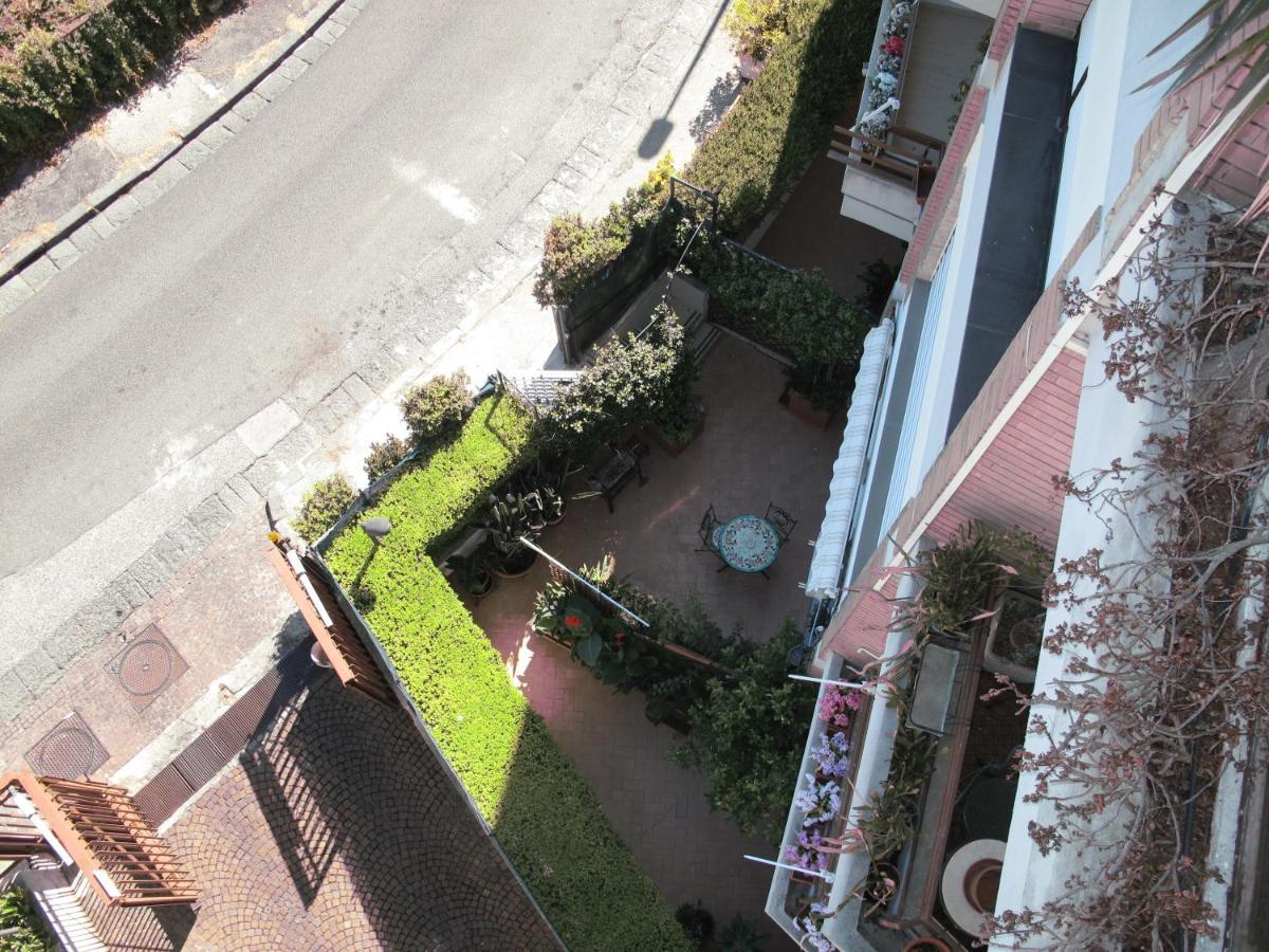 Monocamera Con Terrazzogiardino -Studette -Zona Panoramica Posillipo ナポリ エクステリア 写真
