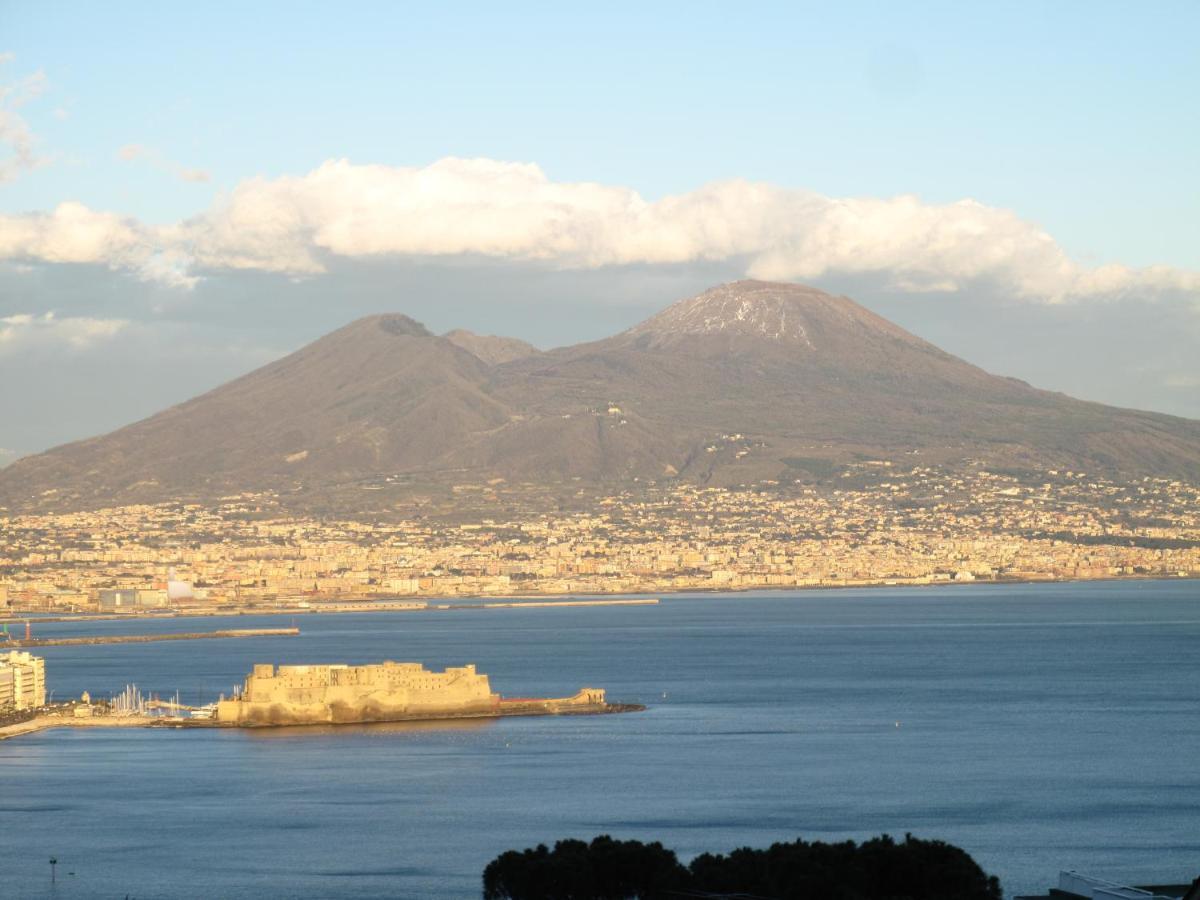 Monocamera Con Terrazzogiardino -Studette -Zona Panoramica Posillipo ナポリ エクステリア 写真